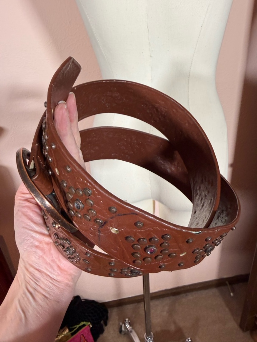 Lake Shore Drive Brown tooled leather Studded wide Vintage Western Belt large - Picture 12 of 17